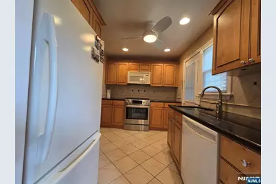 18A Elmwood Court 18A #18A, Elmwood Park, NJ 07407 - Photo 11