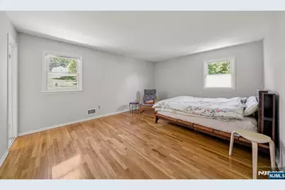 89 Forsythia Lane B #B, Paramus, NJ 07652 - Photo 9