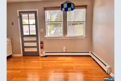 21 Wanamaker Avenue 1st Floor #1st floor, Waldwick, NJ 07463 - Photo 5