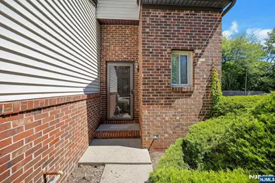 22 Hampton Court 422 #422, Washington Township, NJ 07676 - Photo 3