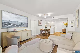 2 Constitution Ct 814, Hoboken, NJ 07030 - Photo 3