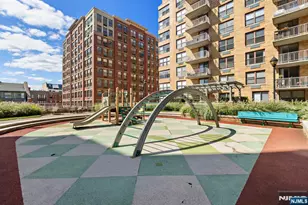 2 Constitution Ct 814, Hoboken, NJ 07030 - Photo 35