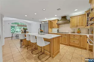 364 Canterbury Ln, Wyckoff Township, NJ 07481 - Photo 13