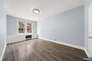 678 Anderson Ave, Cliffside Park, NJ 07010 - Photo 11