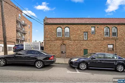 678 Anderson Avenue, Cliffside Park, NJ 07010 - Photo 15