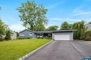 150 Fremont Ave, Park Ridge, NJ 07656 - Photo 1
