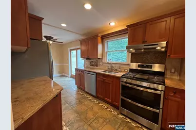 41 Circle Drive, Paramus, NJ 07652 - Photo 7