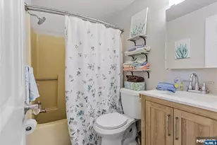 366-382 Trenton 4E, Paterson, NJ 07503 - Photo 19