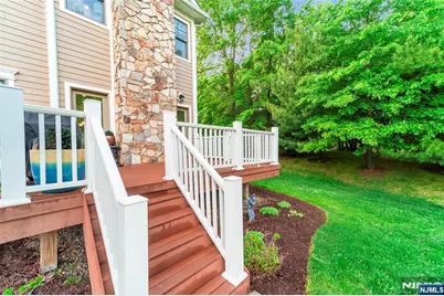 32 Cherrywood Court 7004 #7004, River Vale Township, NJ 07675 - Photo 5