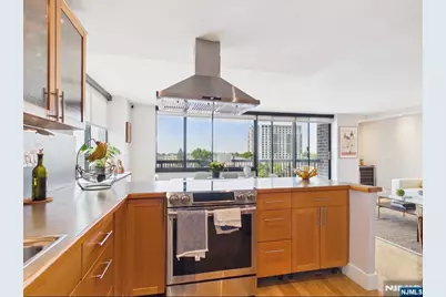 770 Anderson Avenue 402 #402, Cliffside Park, NJ 07010 - Photo 15