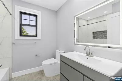 66 Westview Drive, Bergenfield, NJ 07621 - Photo 29