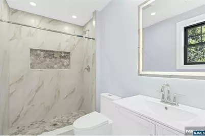 66 Westview Drive, Bergenfield, NJ 07621 - Photo 25