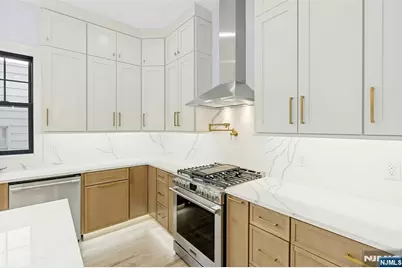 66 Westview Drive, Bergenfield, NJ 07621 - Photo 17