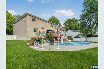 445 Nevada Street, Paramus, NJ 07652 - Photo 23
