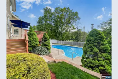 445 Nevada Street, Paramus, NJ 07652 - Photo 21