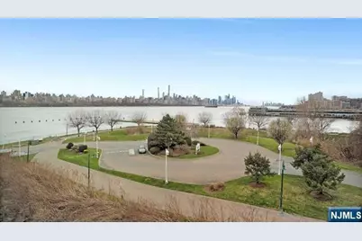 331 Promenade, Edgewater, NJ 07020 - Photo 29