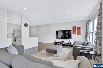 331 Promenade, Edgewater, NJ 07020 - Photo 17