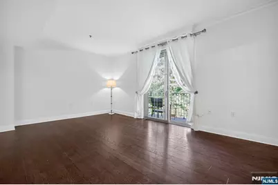 200 Laird Avenue 204 #204, Cliffside Park, NJ 07010 - Photo 7