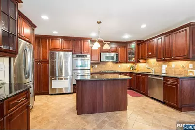 16 Norwood Avenue, Glen Rock, NJ 07452 - Photo 11