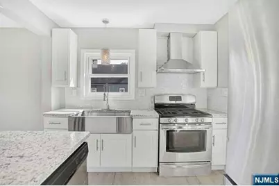 180 Vanderburgh Avenue, Rutherford, NJ 07070 - Photo 11