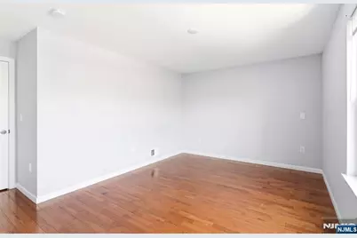 299 N 13th Street, Newark, NJ 07107 - Photo 17
