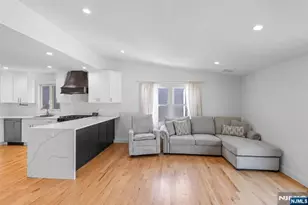 385 Copeland Ave, Lyndhurst Township, NJ 07071 - Photo 9