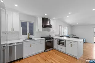 385 Copeland Ave, Lyndhurst Township, NJ 07071 - Photo 17