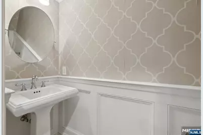 66 Lydia, Guttenberg, NJ 07093 - Photo 11