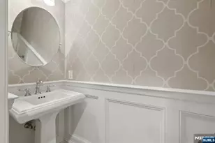 66 Lydia, Guttenberg, NJ 07093 - Photo 11