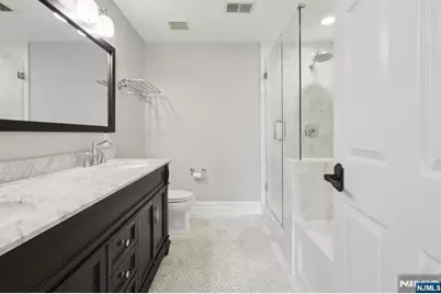 66 Lydia, Guttenberg, NJ 07093 - Photo 23