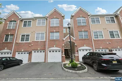 66 Lydia, Guttenberg, NJ 07093 - Photo 35