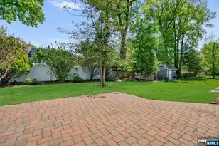 98 Vassar Dr, Paramus, NJ 07652 - Photo 31
