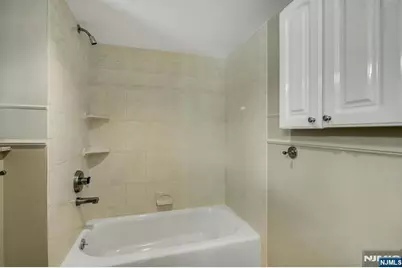 98 Vassar Drive, Paramus, NJ 07652 - Photo 27