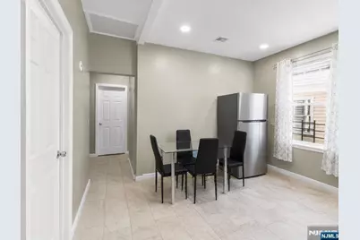 72 Seymour Avenue 3rd Floor #3rd Floor, Newark, NJ 07108 - Photo 15