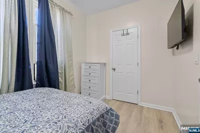 72 Seymour Avenue 3rd Floor #3rd Floor, Newark, NJ 07108 - Photo 11