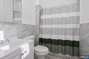 72 Seymour Ave 3rd Floor, Newark, NJ 07108 - Photo 5