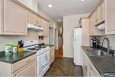 70 Llewellyn Avenue, Bloomfield, NJ 07003 - Photo 9