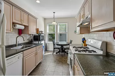 70 Llewellyn Avenue, Bloomfield, NJ 07003 - Photo 7