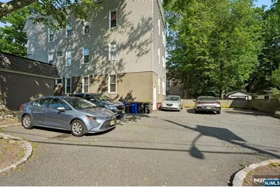 70 Llewellyn Avenue, Bloomfield, NJ 07003 - Photo 21