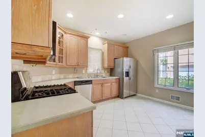 1044 Smith Manor Boulevard 23 #23, West Orange Township, NJ 07052 - Photo 11
