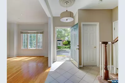 1044 Smith Manor Boulevard 23 #23, West Orange Township, NJ 07052 - Photo 5