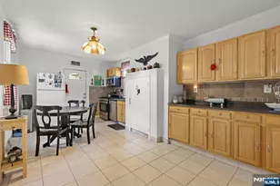 18 Lincoln Pl, East Rutherford, NJ 07073 - Photo 3
