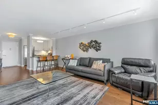 2000 Linwood Ave 15P, Fort Lee, NJ 07024 - Photo 11