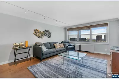 2000 Linwood Avenue 15P #15P, Fort Lee, NJ 07024 - Photo 9