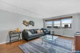 2000 Linwood Ave 15P, Fort Lee, NJ 07024 - Photo 9