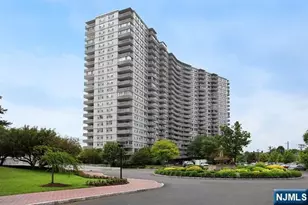 2000 Linwood Ave 15P, Fort Lee, NJ 07024 - Photo 19