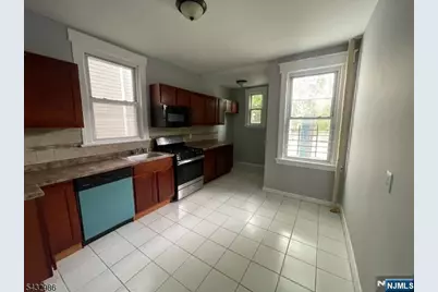 8 Treacy Avenue 2 #2, Newark, NJ 07108 - Photo 7