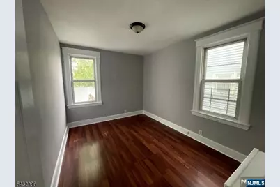 8 Treacy Avenue 2 #2, Newark, NJ 07108 - Photo 5