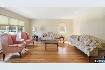 458 Stillwell Avenue, Fort Lee, NJ 07024 - Photo 9