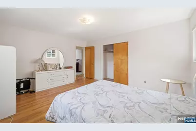 458 Stillwell Avenue, Fort Lee, NJ 07024 - Photo 27